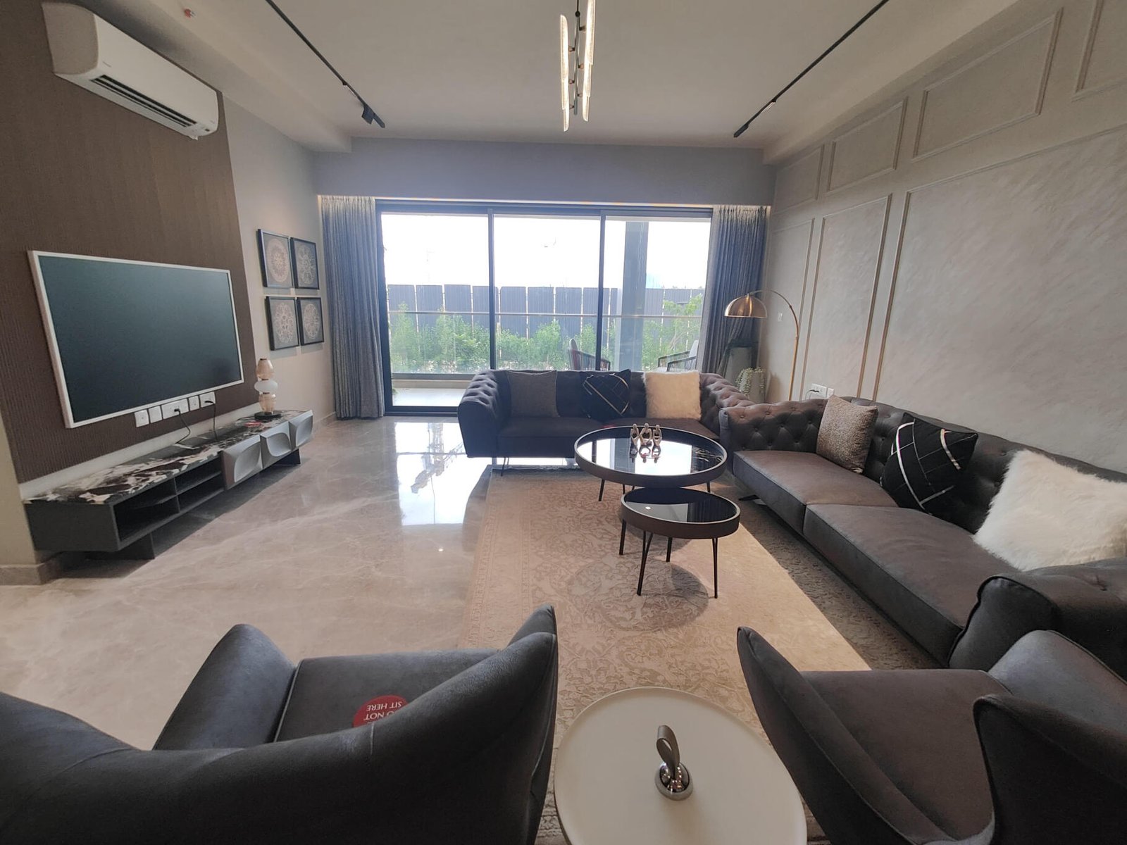 1jgrceo_1754655632_630285113_optOrig