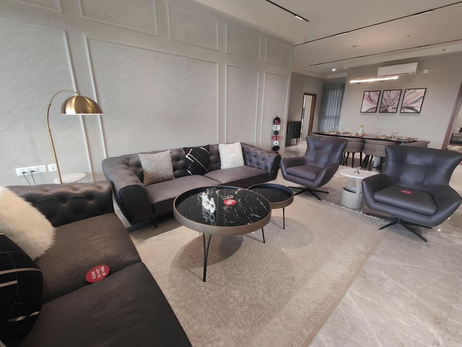 4mmk0a9_1754655629_630285111_optOrig