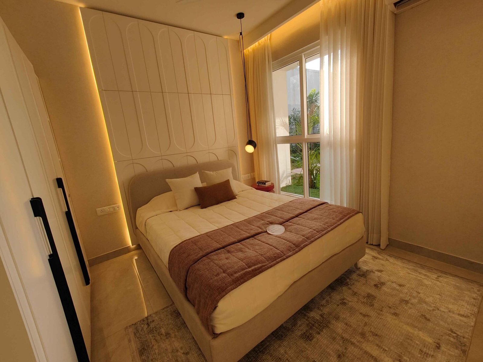 oefv8x3_1746433015_592960367_optOrig